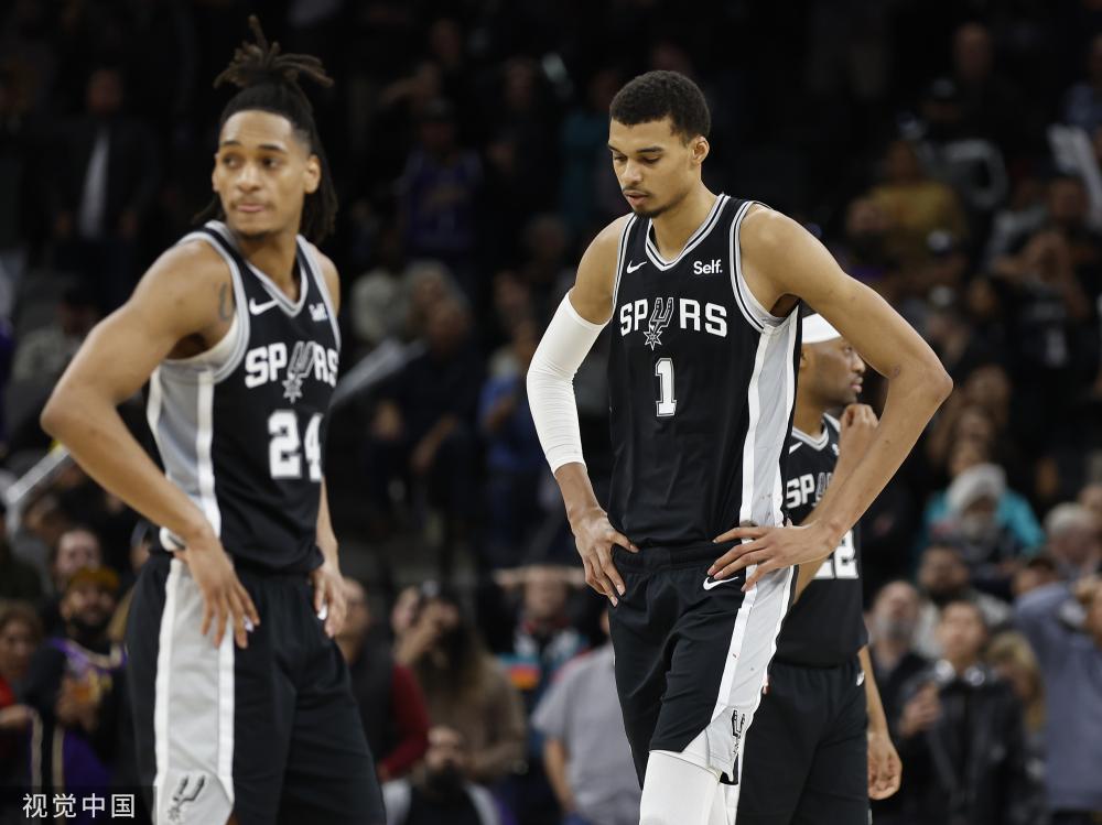 两人深情对 两人深情对