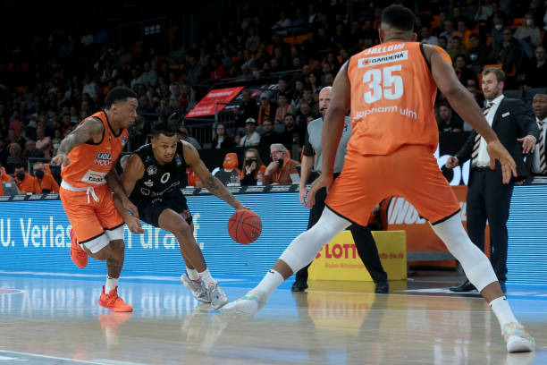 侧翼发牌顺 侧翼发牌顺